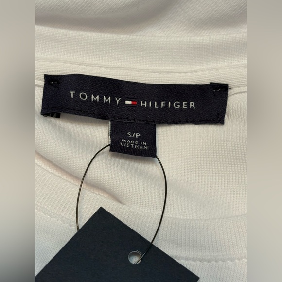 Tommy Hilfiger Cotton White Top with Blue Patterned bow tie Sleeves NWT size S - Picture 6 of 11
